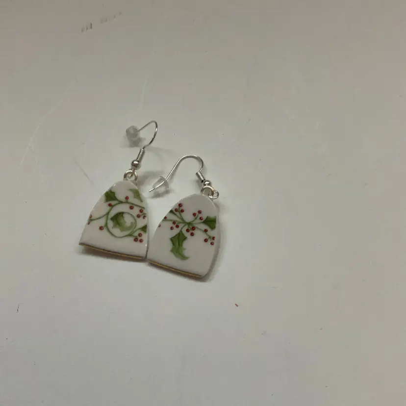 Teacup Christmas Earrings Holly
Made By Me