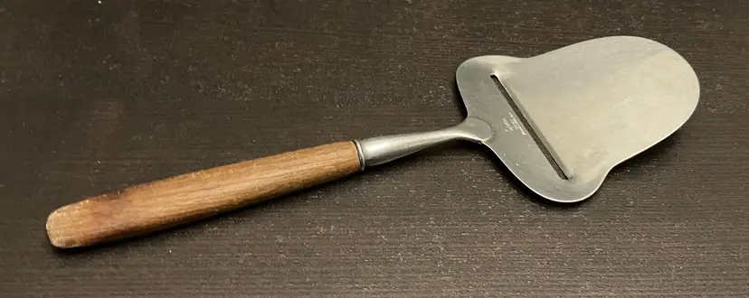 VTG Spar Cheese Slicer Norway Wooden Handle
