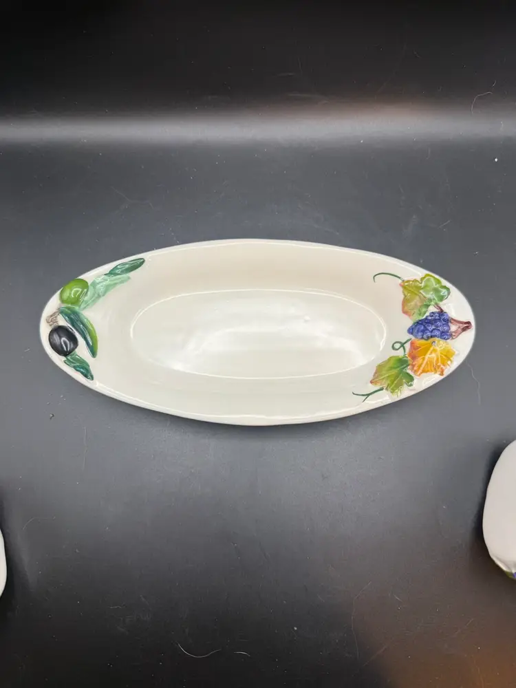 Hand-Painted Italian Ceramic Oil And Vinegar Cruet Set With A Matching Tray