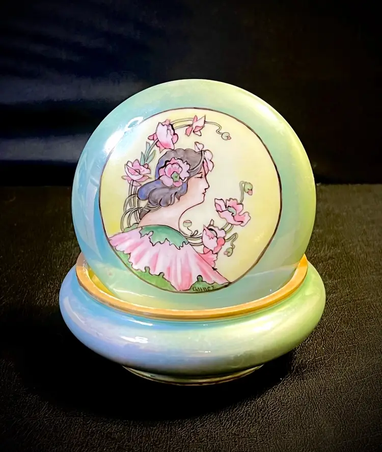 🌸Vintage/ Antique Limoges Art Nouveau Painted Porcelain Vanity Powder Jar, Circa Early 20th Century🌸🪷