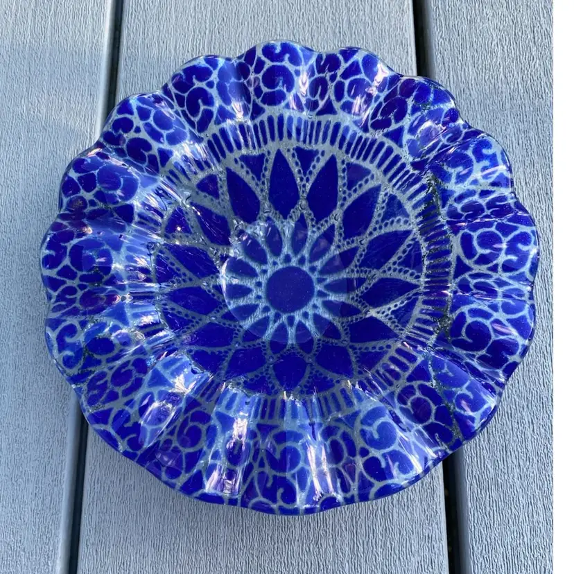 VINTAGE SYDENSTRICKER FUSED BLUE GLASS BOWL