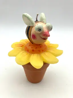 09 - Dept 56 Anthropomorphic Bee On Flower In Pot Candle! 4.5”