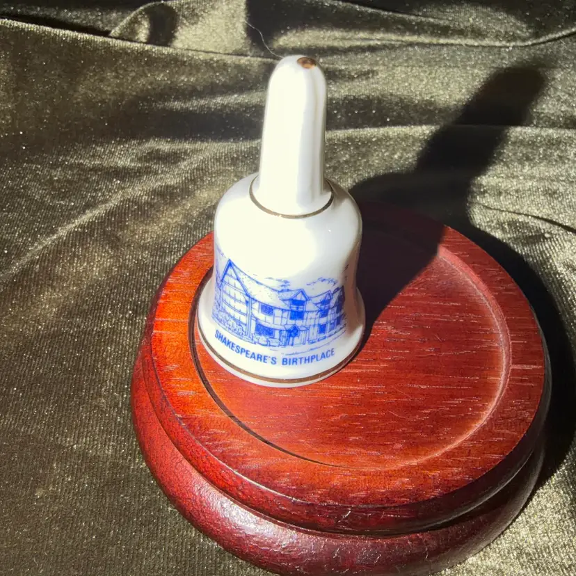 Shakespeare's Birthplace North Lodge England Souvenir Bell Bone China