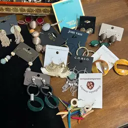 #05 - Pierced Earrings- New On Card- ❣️❣️