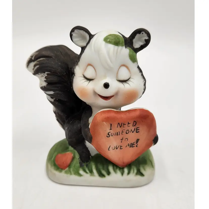 Bisque Valentine's Skunk Figurine With Heart "I Need Someone To Love Me"