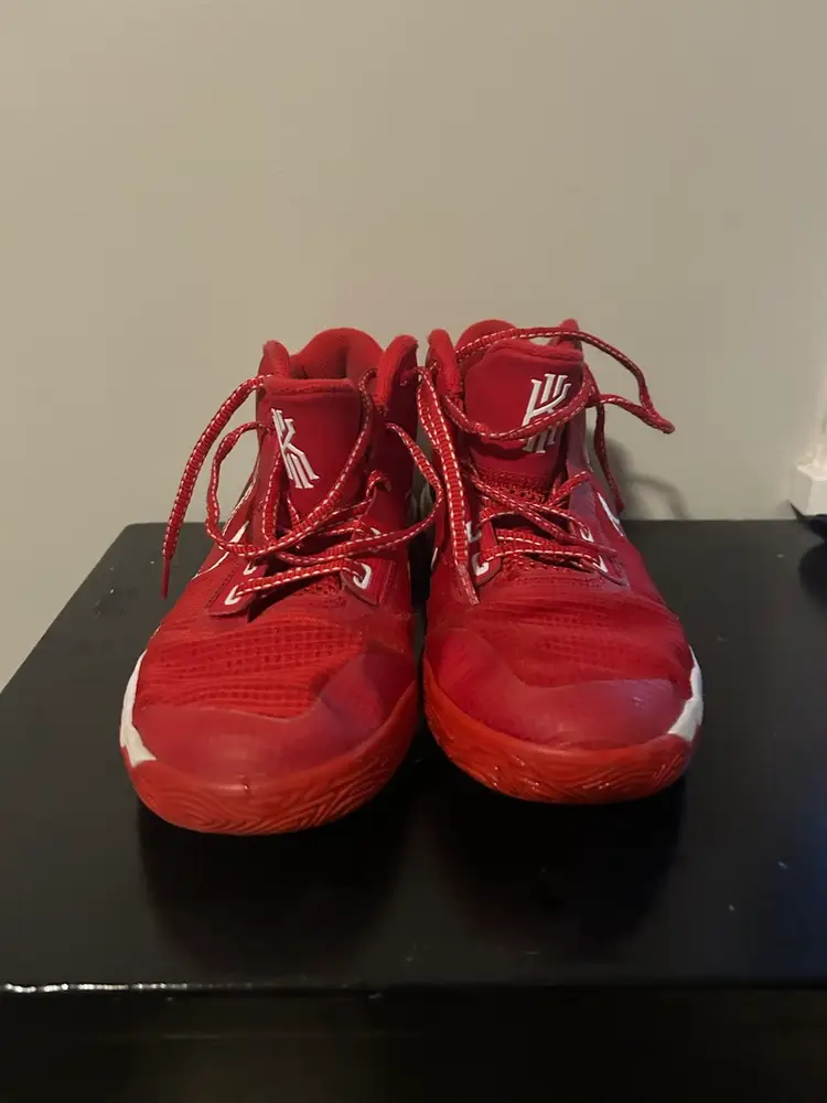 Nike Kyrie Flytrap 4 Size Men’s 6.5Y Shoes University Red Color