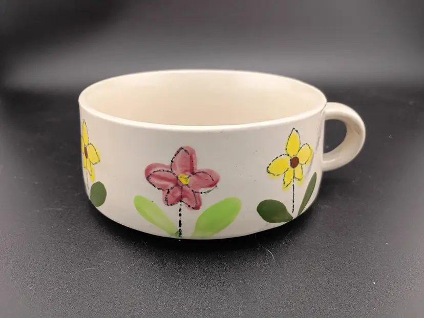 Vintage soup bowl w handle