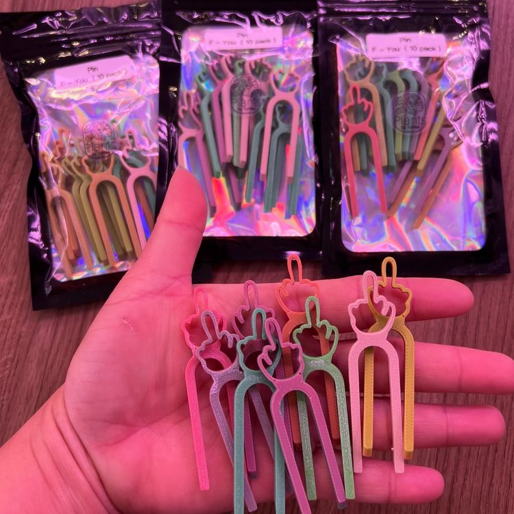 Fun Pin ( 10 pack / random color )