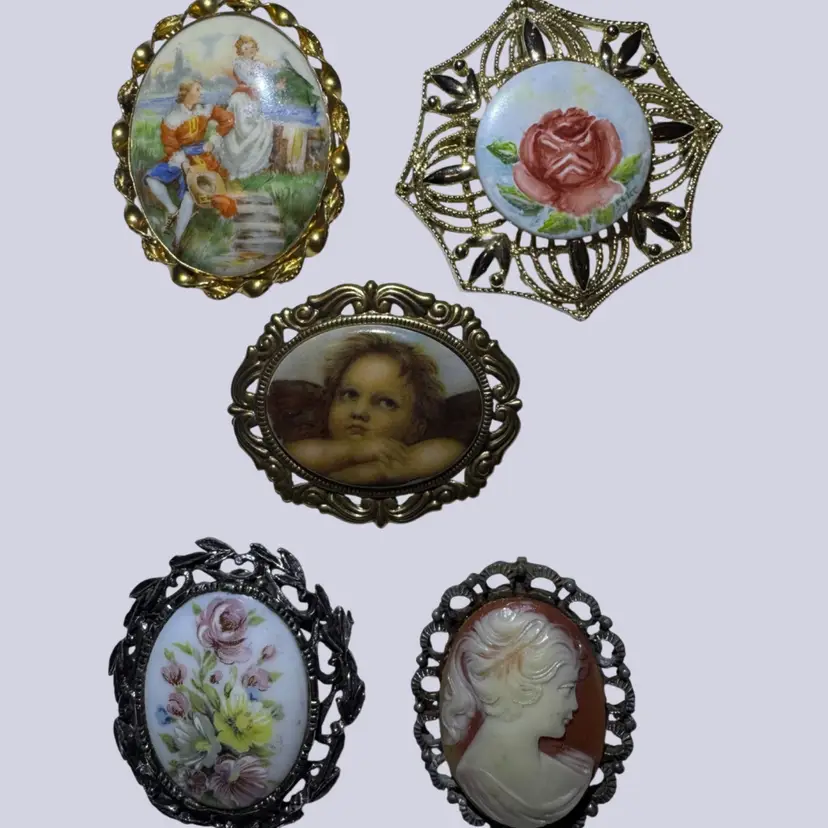 #05. Vintage Cameo Brooches Buyers Pick 1