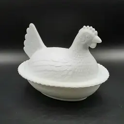 Vintage White Milk Glass Indiana Glass Hen on Nest