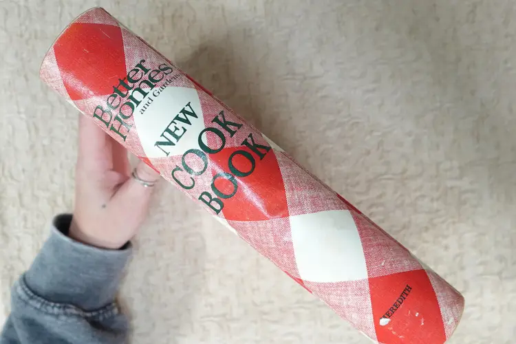 Vintage Betty Crocker's New Cookbook Binder (No Year)