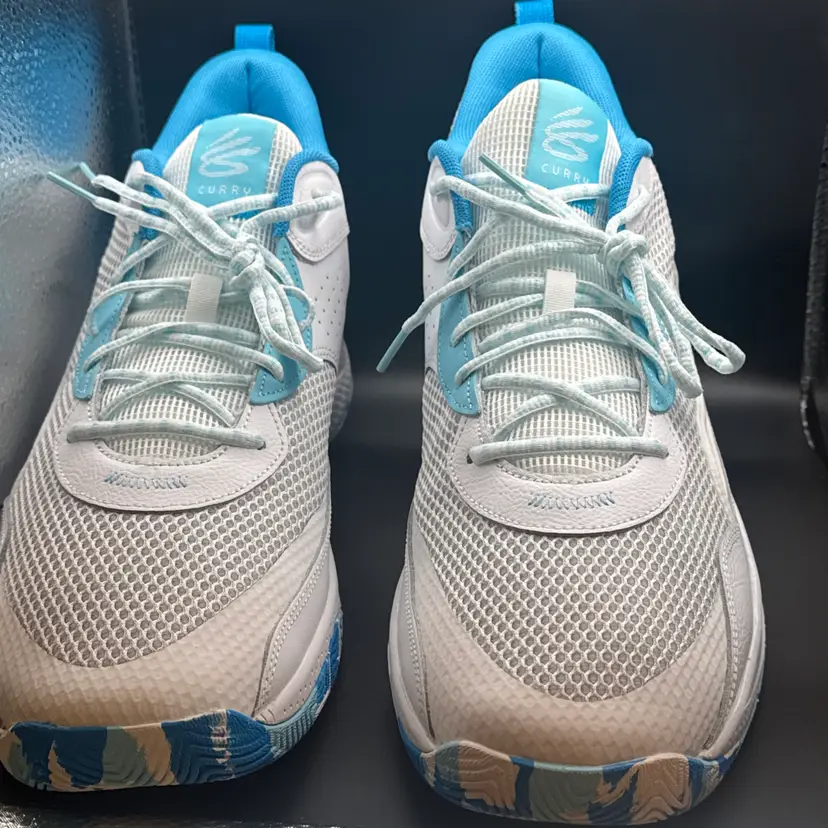 Under Armour Curry 3Z 24 men’s 13 woman’s 14.5