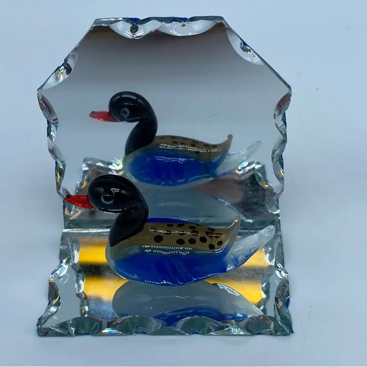 #1471 A pair of art glass Mini bookends featuring two stylized mallard ducks each.