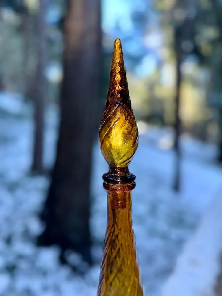 22.5” Amber Swirl Empoli With Stopper 