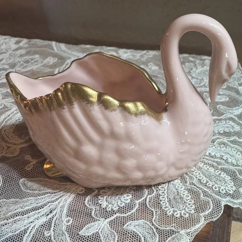 Vintage 1931-1953 Lenox Porcelain Pink Swan 4 1/2" x 3" x 3" Excellent Condition