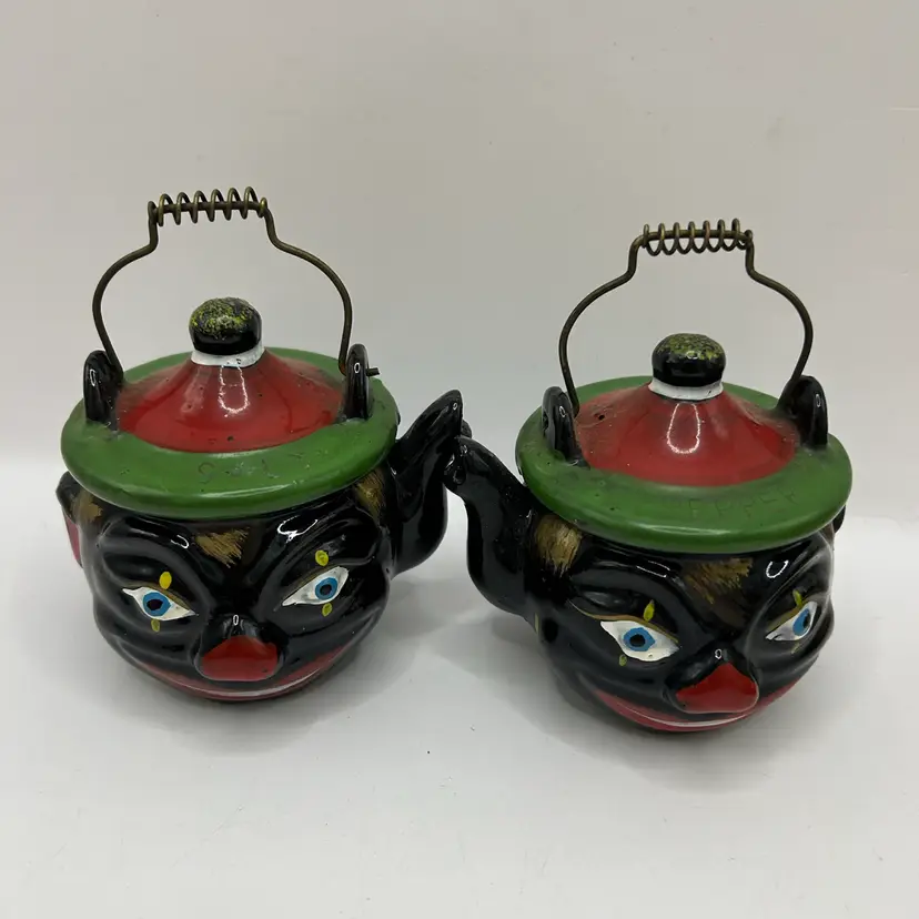 Thames Red Wear Vintage Salt And Pepper Shaker Tea Pot Clown