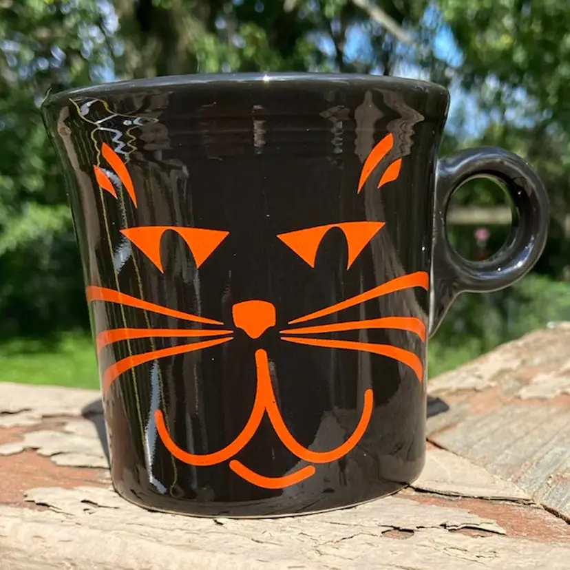 Fiesta (Homer Laughlin, USA) Black Mug Orange Cat Face, Halloween, Retired. 8oz.