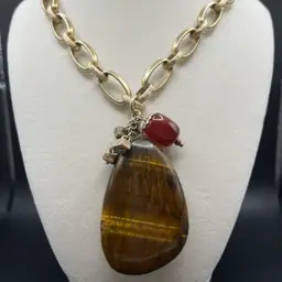 Kiam Family Gold Tone Chunky Chain Necklace Tiger Eye & Red Stone Pendant 20-22