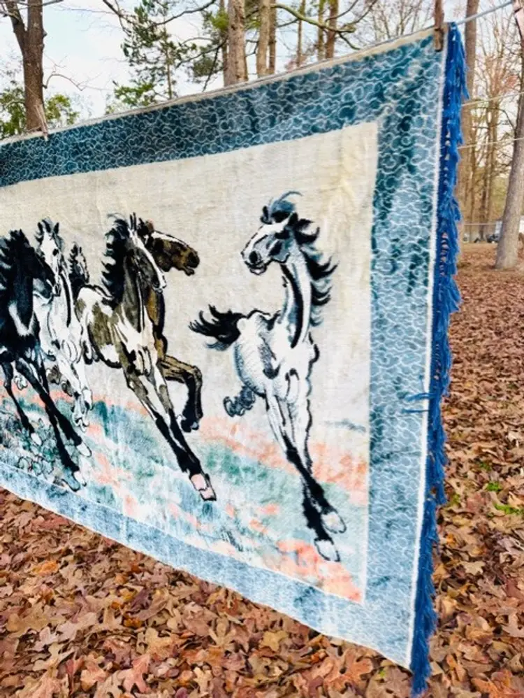 Vintage Horse Tapestry Wall Hanging Fringe Rug | Vintage Retro 60s-70s Velvet Wild Horse Wall Decor Tapestry Country Cowboy Decor