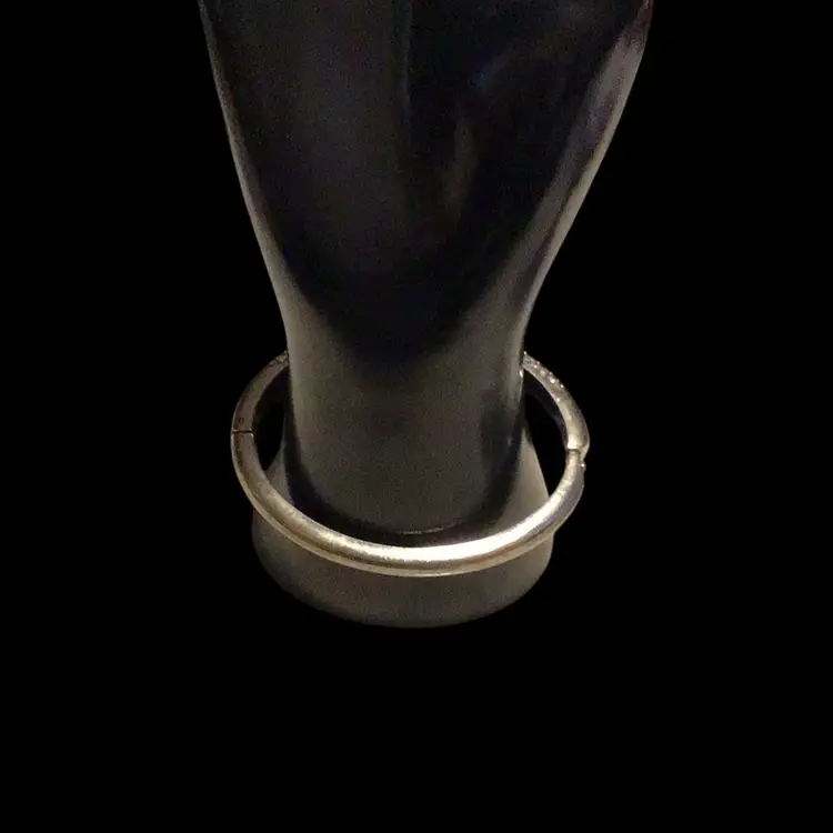 ‘Avon’ Hinged Bracelet