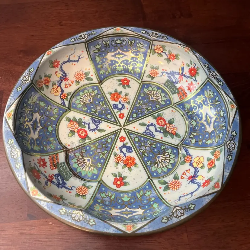 Vintage Daher Decorated Ware tin bowl with Chinoiserie floral and bird design. Circa 1971 10”