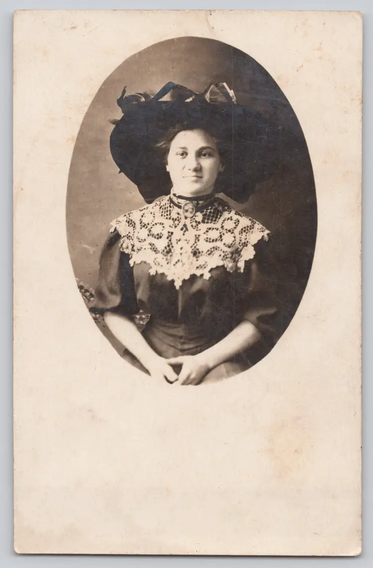 RPPC Postcard 1900s Pretty Woman Merry Widow Hat Real Photo