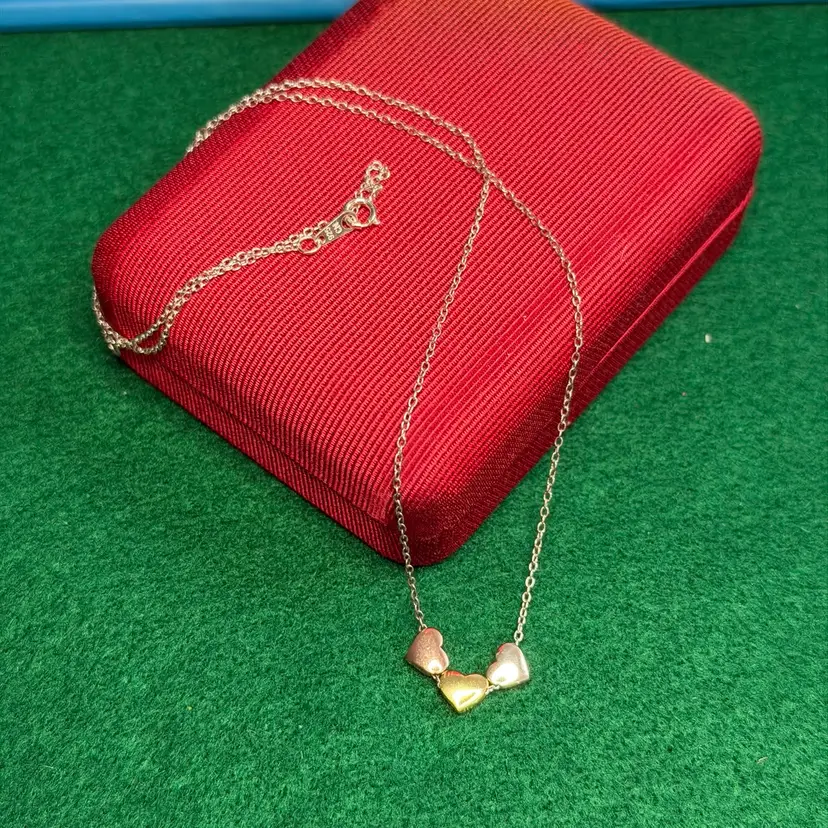 Sterling 925 Silver LA CN 3 Sliding Hearts Multi Tone Gold Washed Charms Necklace