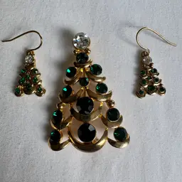 Mid-Century Eisenberg Ice Green Rhinestone Christmas Tree Brooch Earrings Set FREE SHIPPING