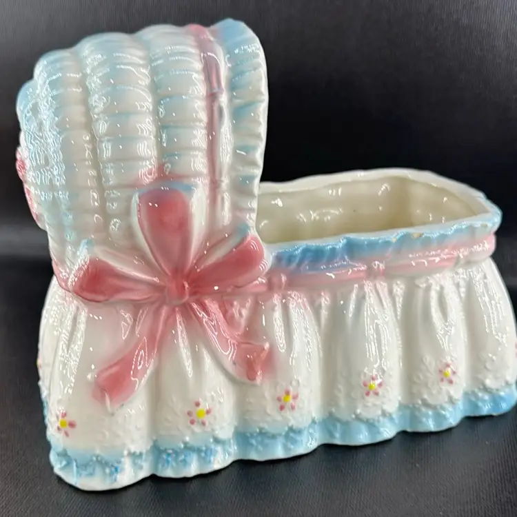 Rubens Originals Baby Cradle Planter