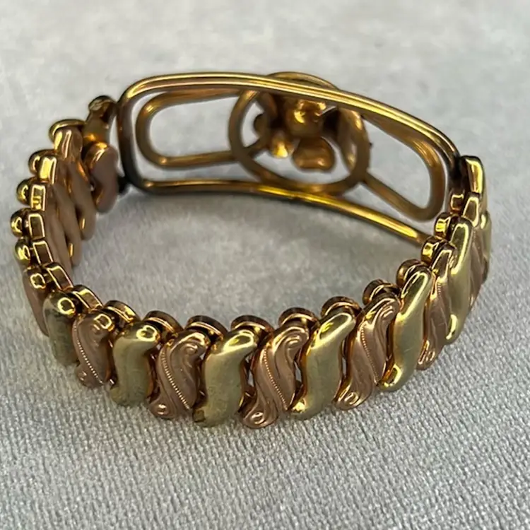 Antique Child’s Size Flower Sweetheart Bracelet Rich Gold Tone Expandable Speidel