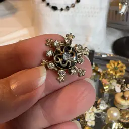 Vintage Gold Tone Rhinestone And Agate Pin