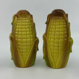 Kitsch Corn 🌽 Shaker Set Vintage Japan 5”