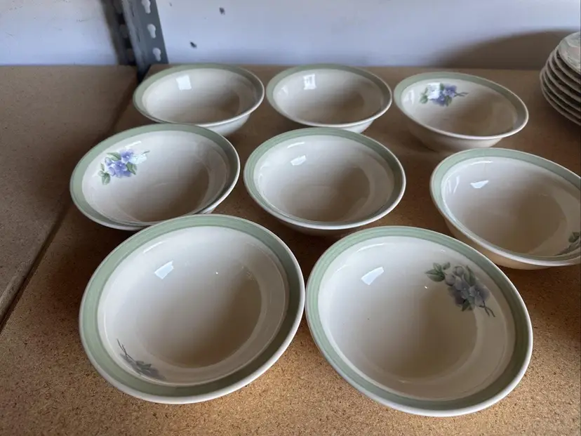 Garden Party Soup Bowls: Vintage Pfaltzgraff Set (8 Pieces)