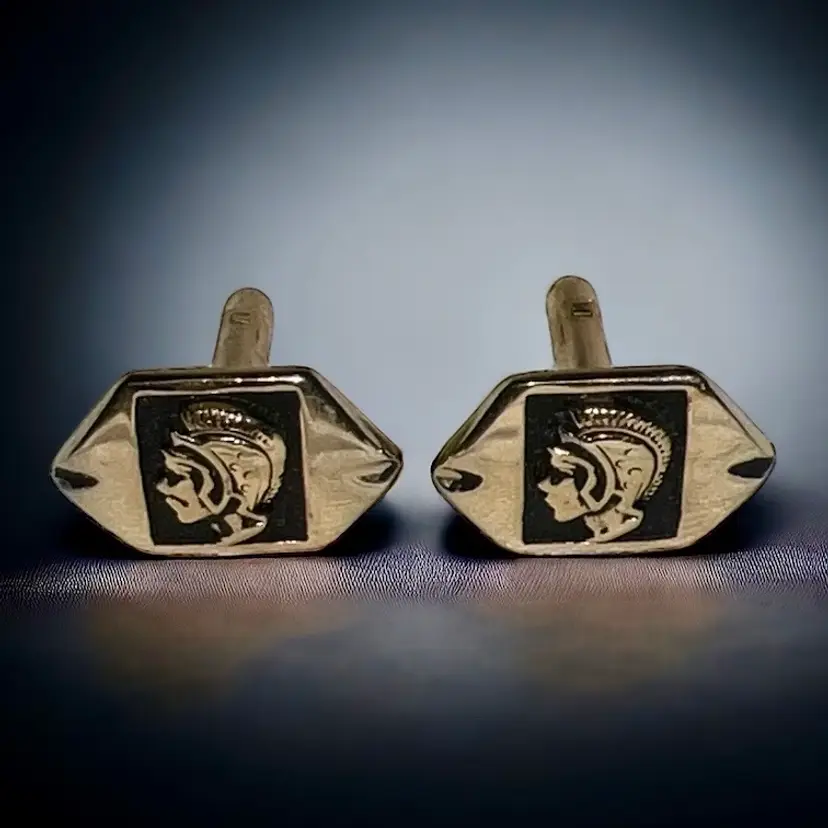 Vintage Gold Tone With Black Details Intaglio Cameo Cuff Links Roman Soldiers