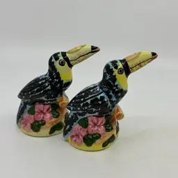 Ceramic Pottery Tropical Birds Salt And Pepper Set Multicolored Toucans Plastic Stoppers Signed HZ