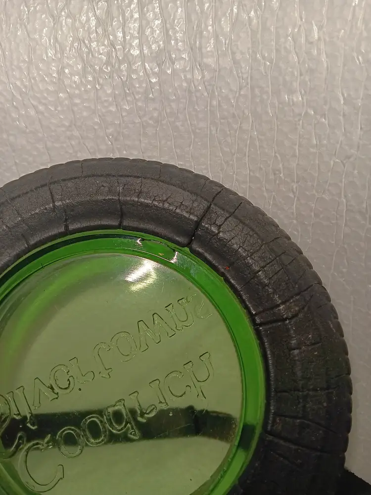 Vintage good rich Silvertowns ashtray