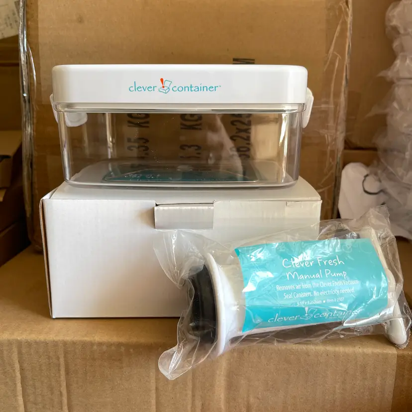 Clever Container Fresh Vacuum Seal Canister 1 Quart w/ Manual Pump Food Storage