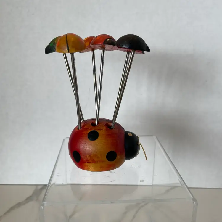 Ladybug And Hedge Hog Pick Holders
