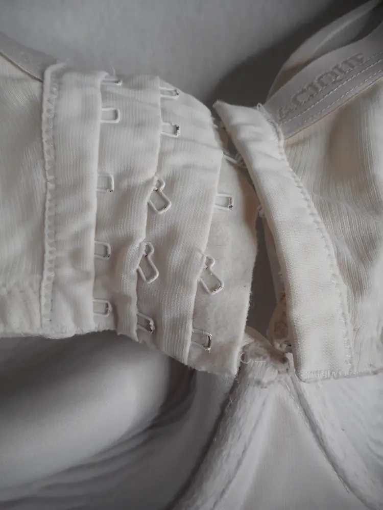 Cacique 46DDD T-shirt Bra Cotton underwire off white