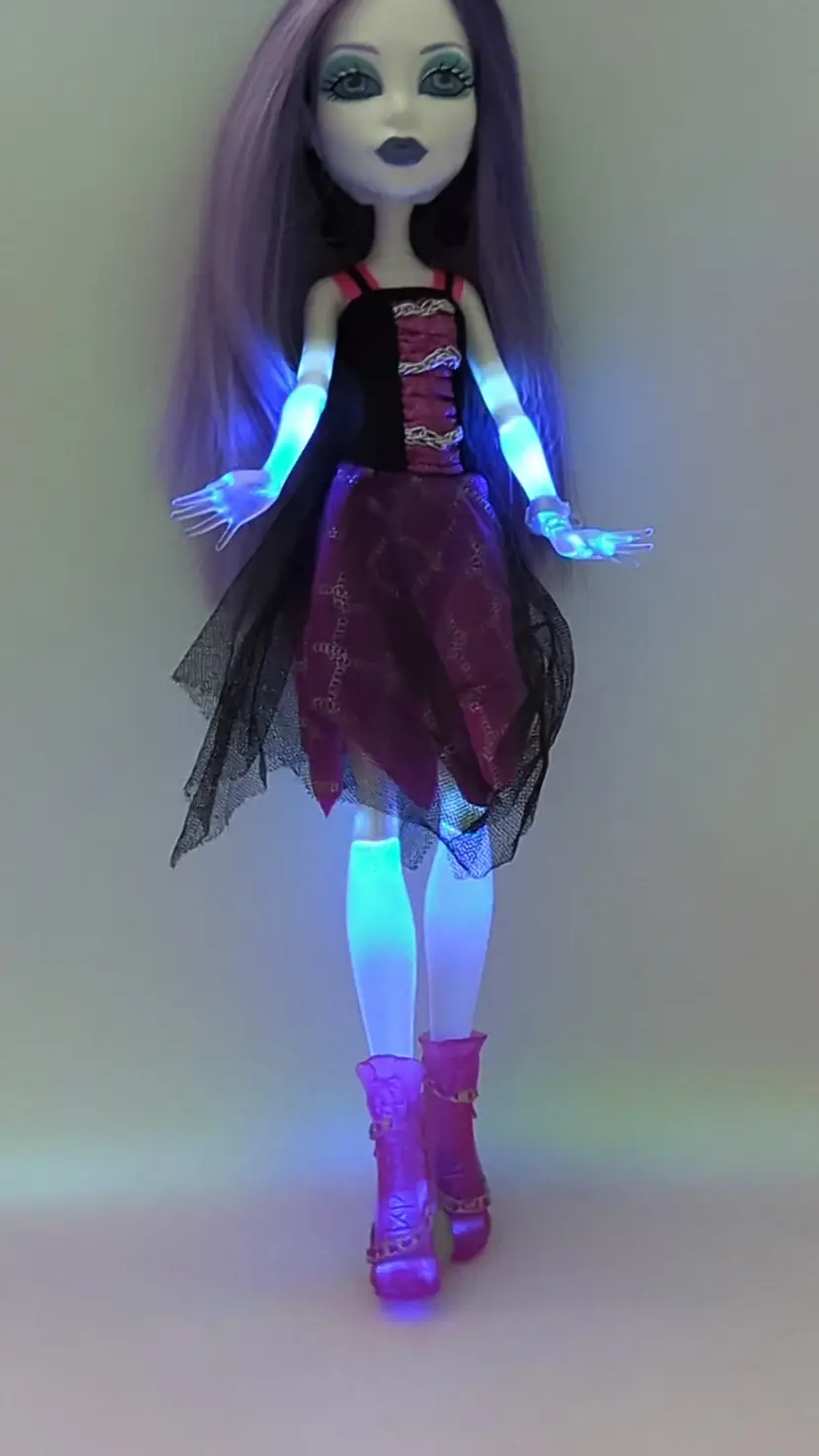 Monster High Ghoul's Alive Spectra Vondergeist Doll w/ Lights & Sound Mattel 2012 Works - Flaw