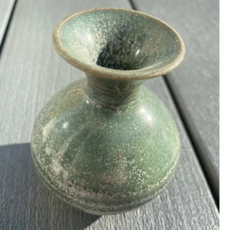 VINTAGE LIGHT GREEN CELADON CERAMIC VASE