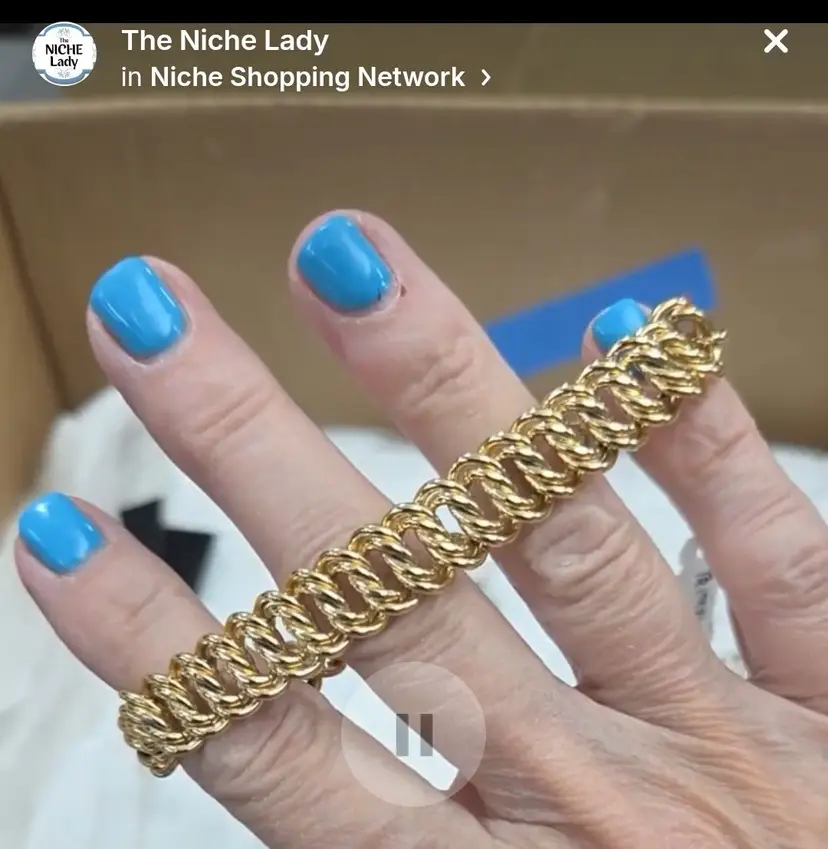 Trifari Gold-Tone Wide Link  Bracelet