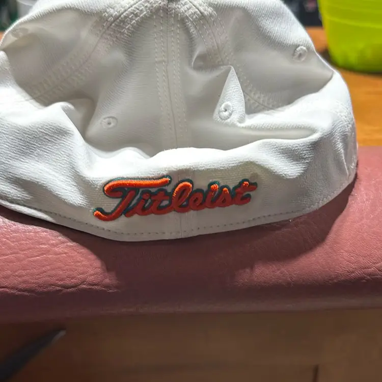 Titleist Stretch Fit (S/M) Hat like new