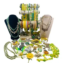 #08 - $1 Starts Groovy Garden Jewels