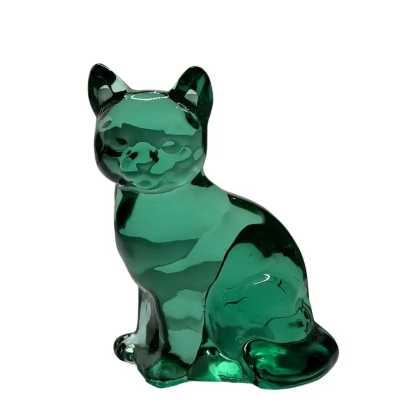Vintage FENTON Figurine Emerald Green Glass Sitting Cat  w/Sticker Glows
3-3/4” T x 2-3/4” L x 2-1/4” W