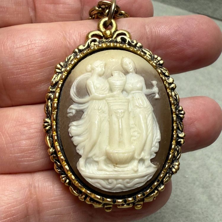 Large Vintage Max Factor Hypnotique Perfume Locket Cameo 28" Gold Tone Chain
