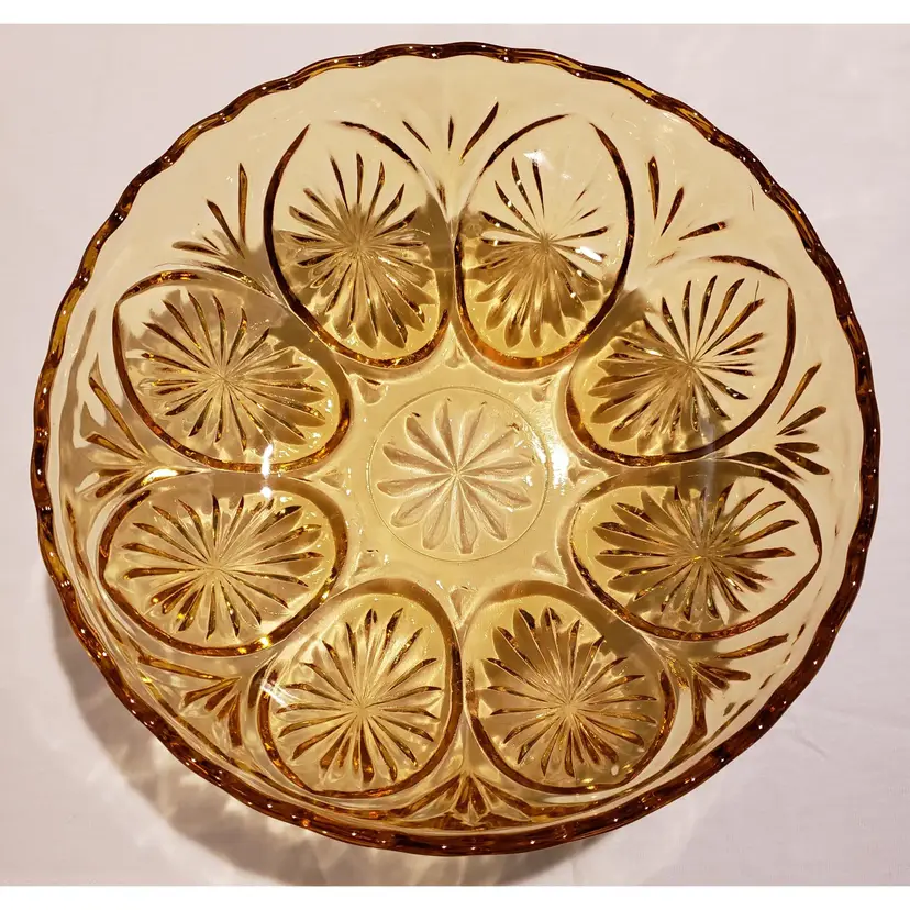 Vintage Large Amber Gold Anchor Hocking Star & Cameo Glass Bowl 8"