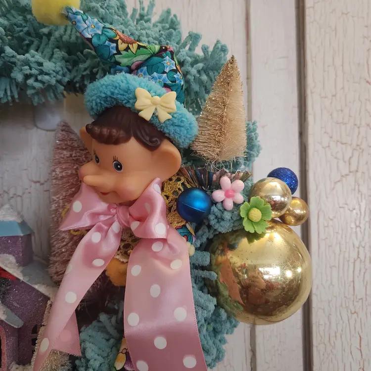 Christmas Wreath in Teal and Pink
