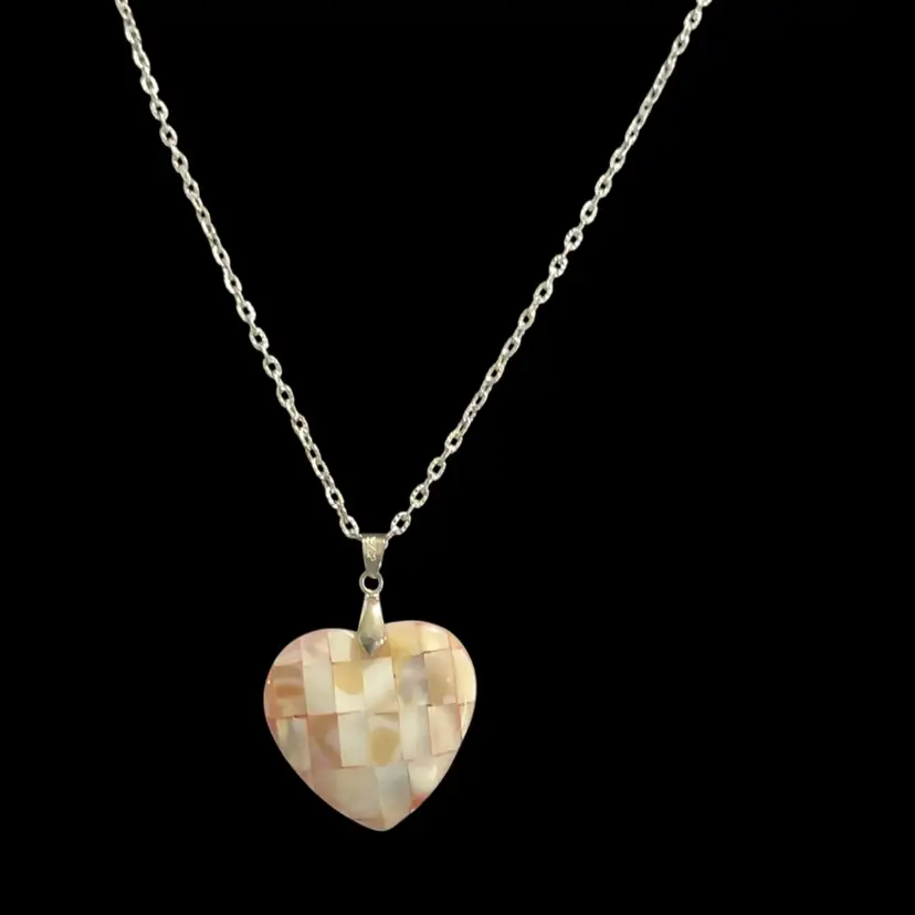 Vintage Silvertone Mother Of Pearl Heart Pendant Necklace. Not Signed.