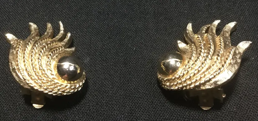 Kramer, vintage gold tone, clip-on flame swirl earrings, fall fire